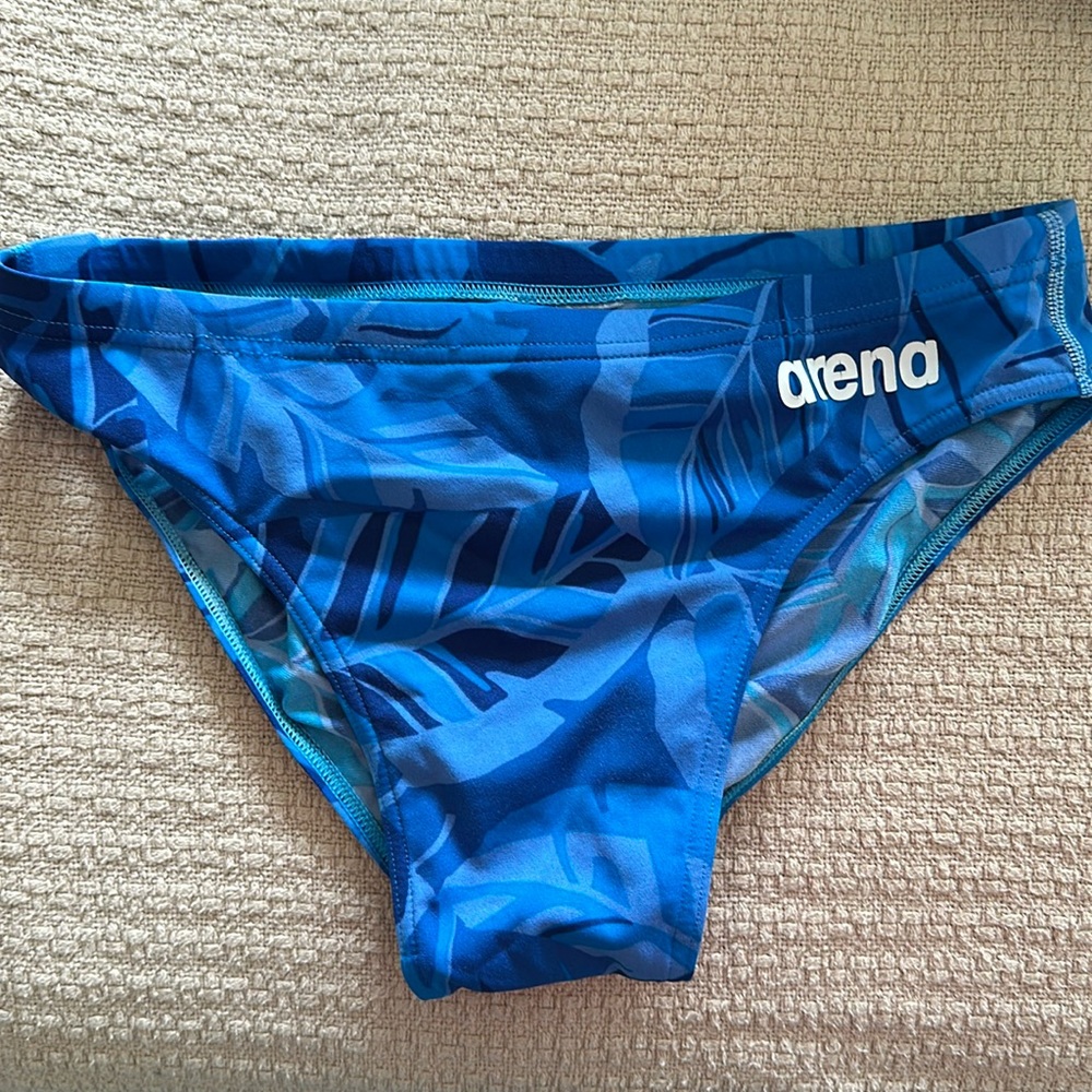 Arena Men’s Swim Brief (Size 30)